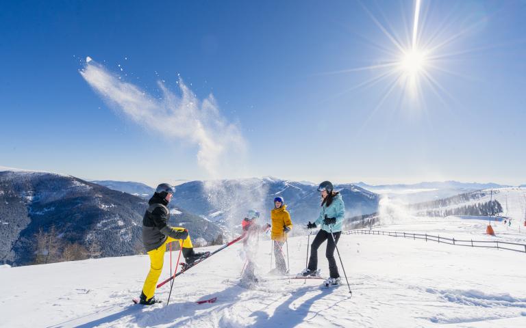 Skifahren_Familie_Bad Kleinkirchheim_Winter ©Mathias Prägant_MBN Tourismus Skifahren_Familie_Bad Kleinkirchheim_Winter ©Mathias Prägant_MBN Tourismus